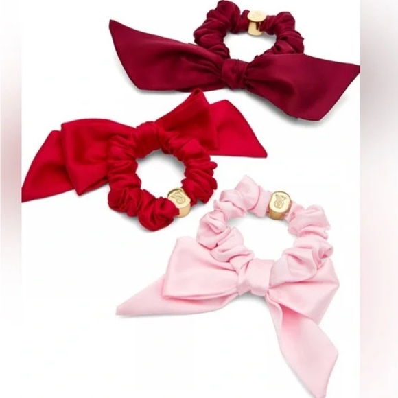 VICTORIA'S SECRET 3-Pack Bow Scrunchie Gift Set - Picture 3 of 3